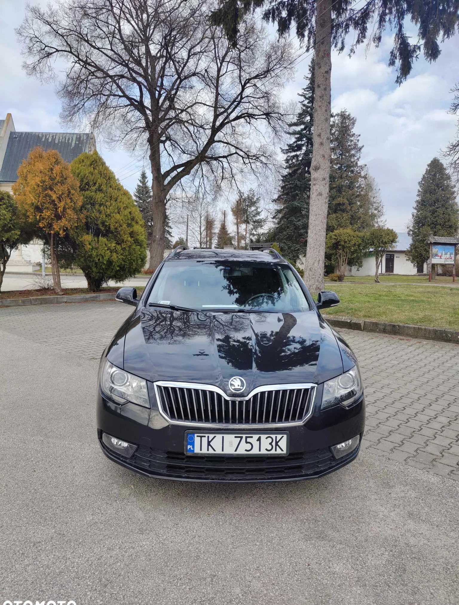 Skoda Superb cena 41500 przebieg: 90000, rok produkcji 2014 z Wałbrzych małe 172